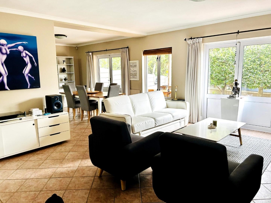 To Let 2 Bedroom Property for Rent in Hout Bay Western Cape